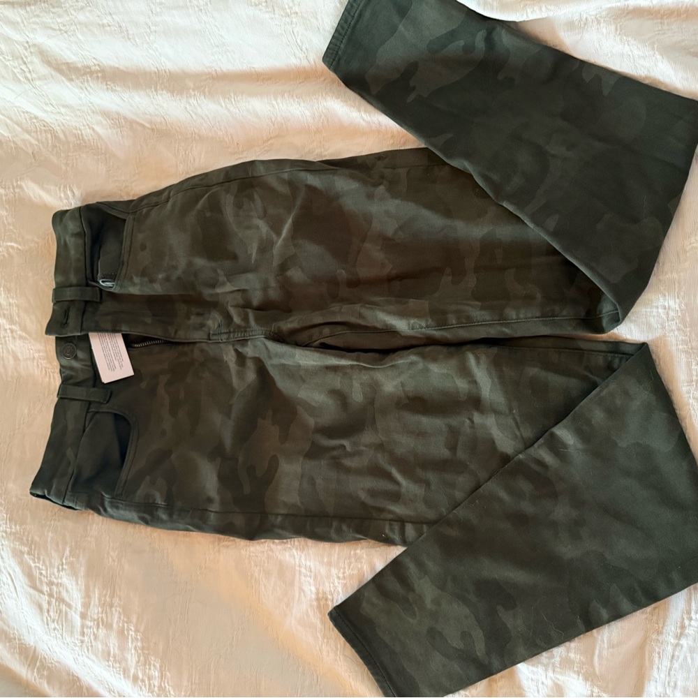 American Eagle Outfitters Olive Green Jeans